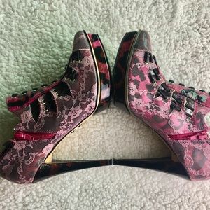 ❗️3/$29 Dollhouse Lace Stilletos Pink Size 7